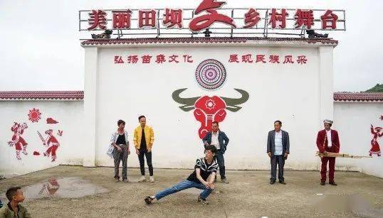 文化潤(rùn)城，藝術(shù)惠民——回顧與展望我市文化新圖景